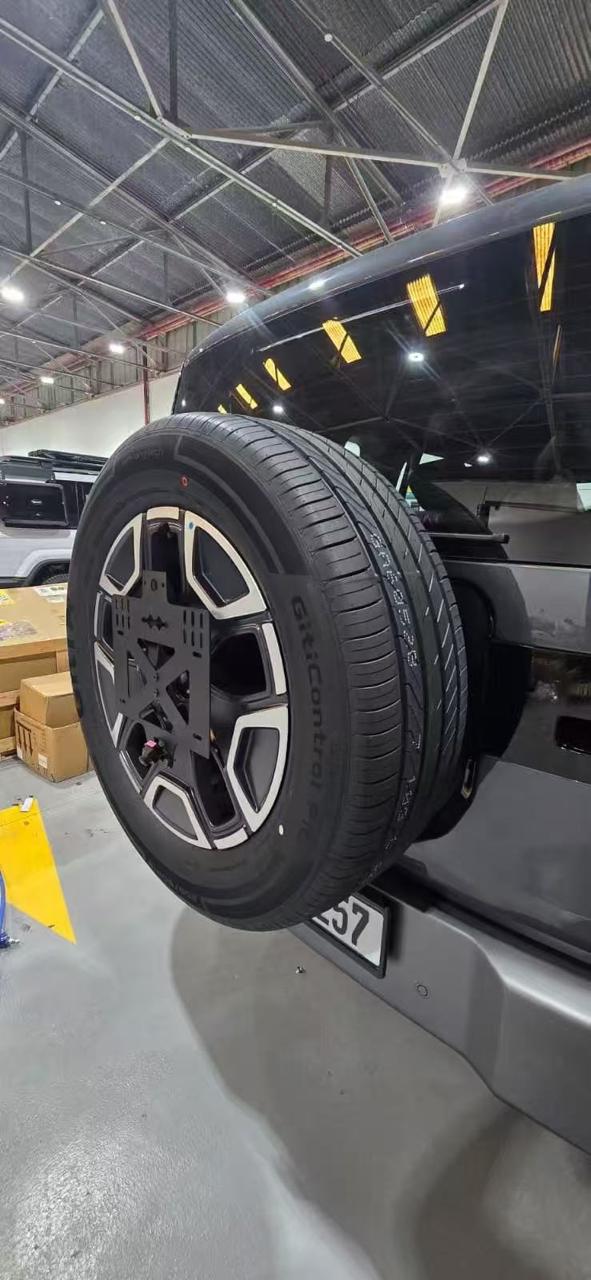 BYD Leopard 7 Spare Tire Bracket - قاعدة الإطار الخلفي الإحتياطي لليبارد 7